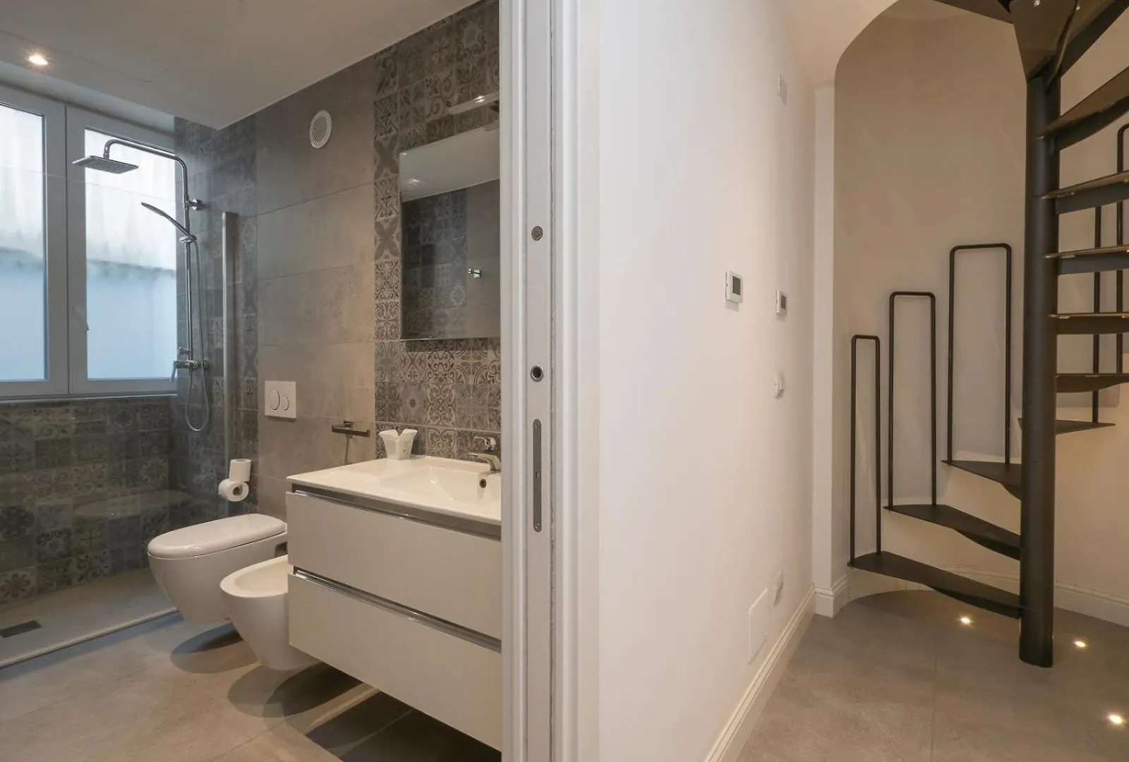 מילאנו Xenia Apartments - Elegant Three-Room Apartment In Moscova Area 0*,  איטליה